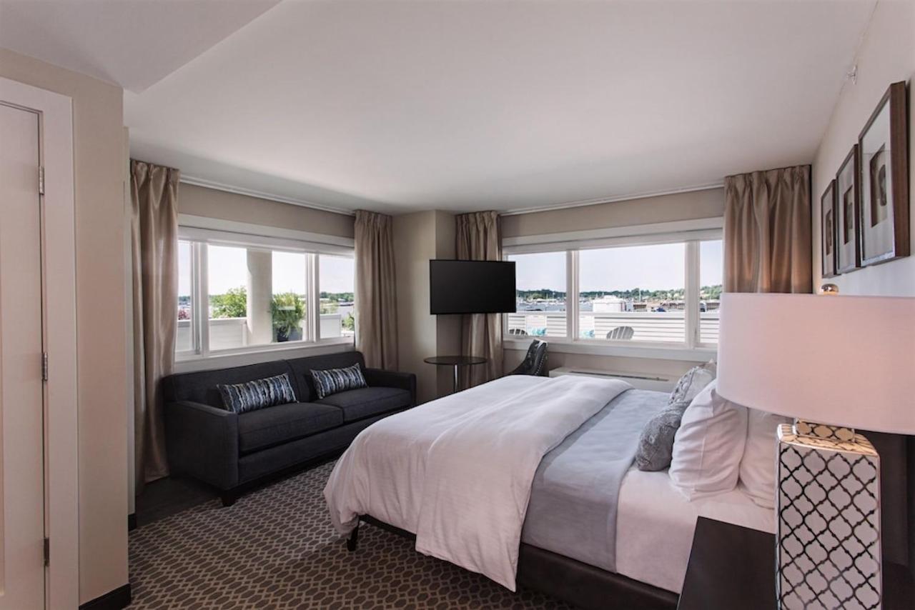 Fathoms Hotel & Marina Port Washington Экстерьер фото