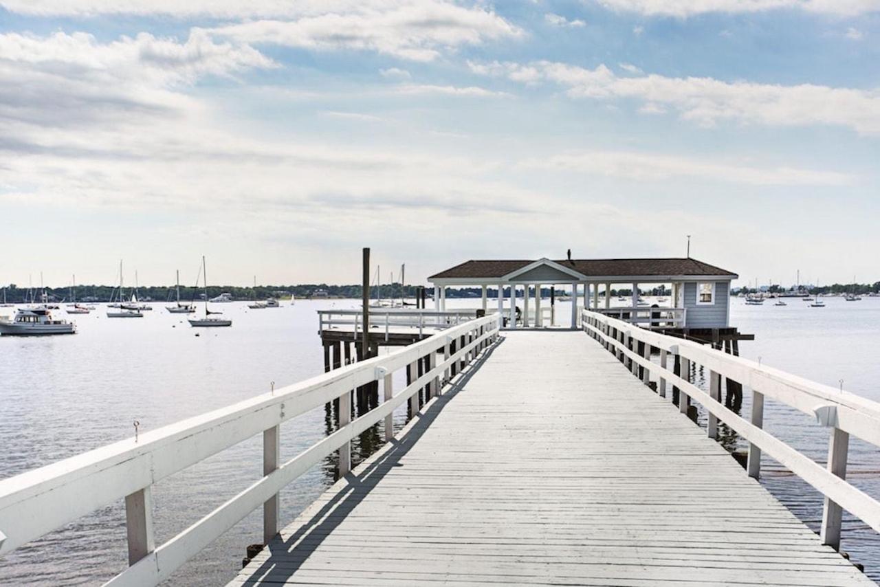 Fathoms Hotel & Marina Port Washington Экстерьер фото