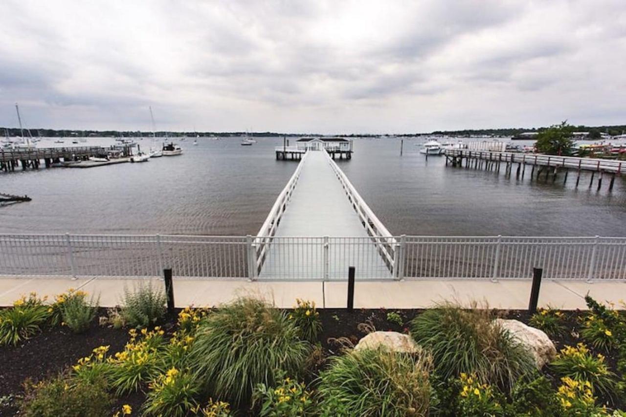Fathoms Hotel & Marina Port Washington Экстерьер фото