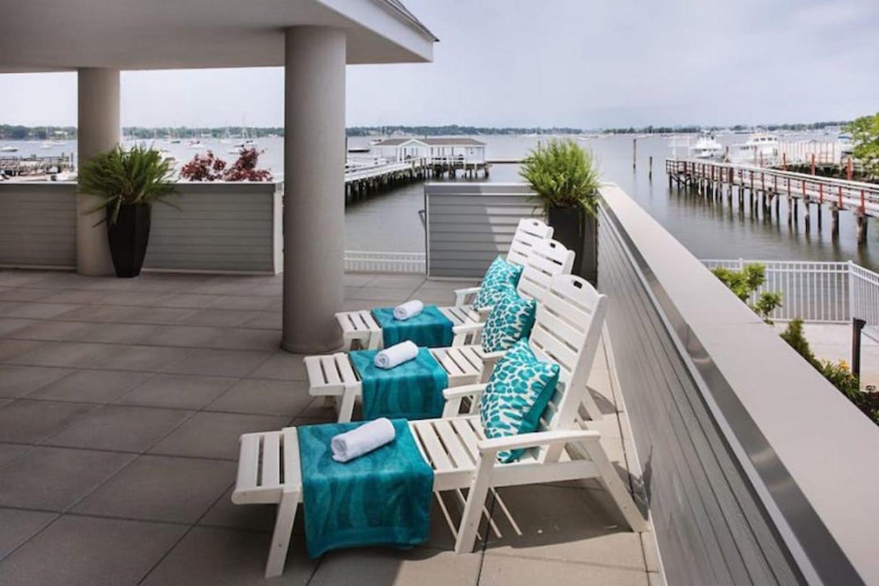 Fathoms Hotel & Marina Port Washington Экстерьер фото