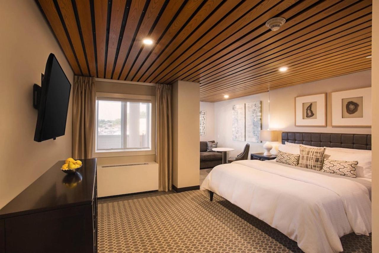 Fathoms Hotel & Marina Port Washington Экстерьер фото