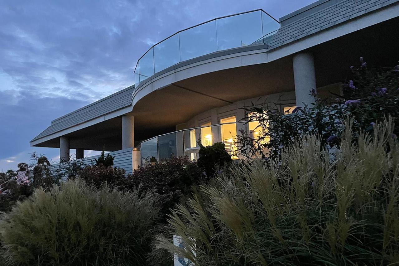 Fathoms Hotel & Marina Port Washington Экстерьер фото