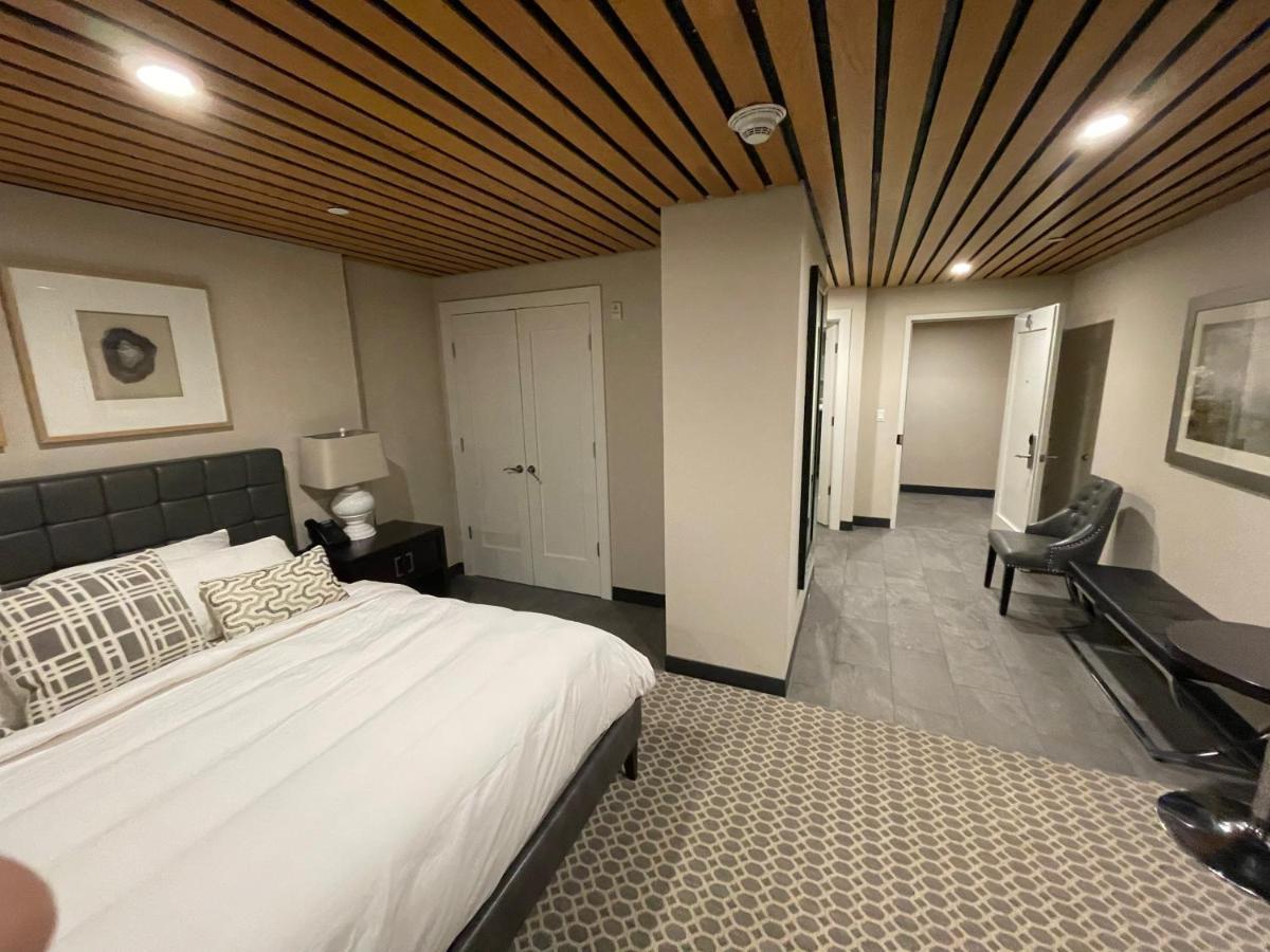 Fathoms Hotel & Marina Port Washington Экстерьер фото